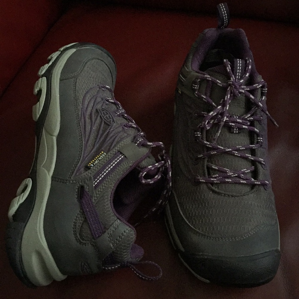 Keen hiking shoes